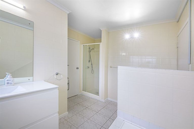 Photo of property in 164 Sturges Road, Henderson, Auckland, 0612