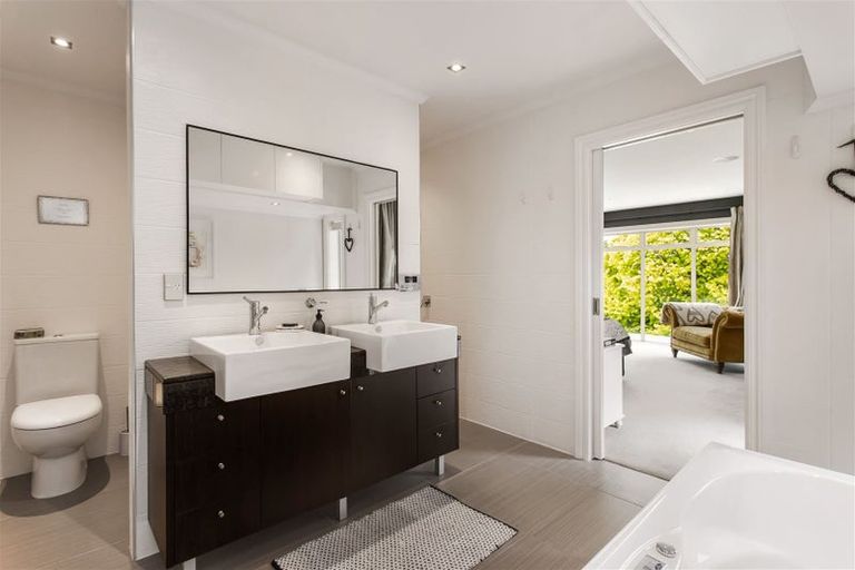 Photo of property in 47 Waiwetu Street, Fendalton, Christchurch, 8052