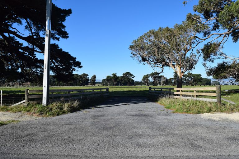 Photo of property in 523 Western Lake Road, Western Lake, 5773