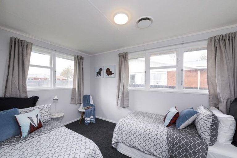 Photo of property in 42 Robinson Crescent, Westbrook, Palmerston North, 4412