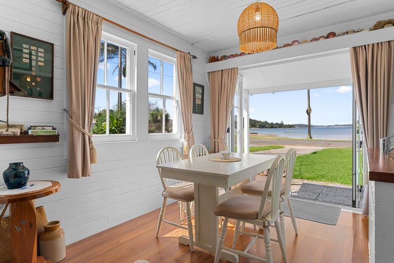 Photo of property in 32 Komiti Road, Tinopai, 0593