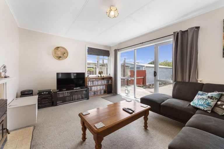 Photo of property in 25 Manchester Street, Takaro, Palmerston North, 4412