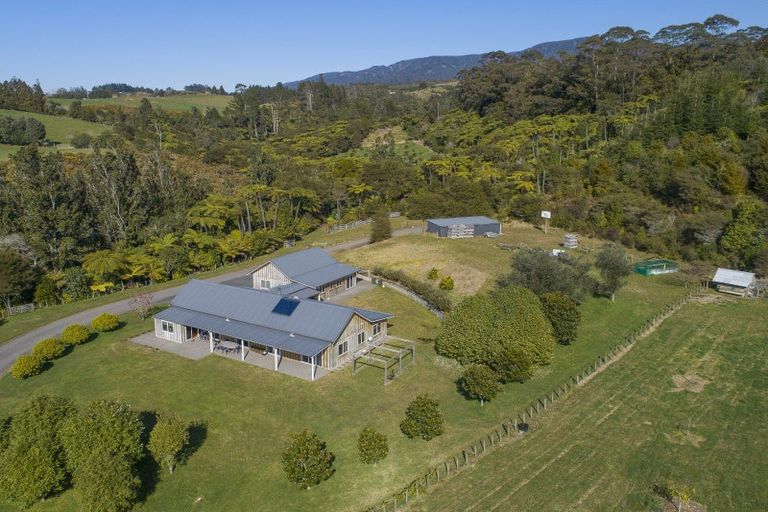 Photo of property in 35 Hume Road, Aongatete, 3181