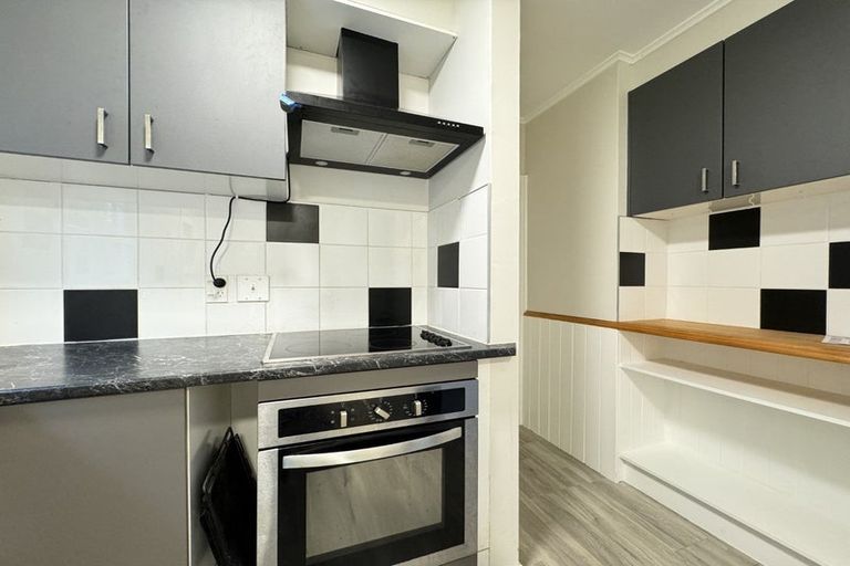 Photo of property in 5a Astor Street, Karori, Wellington, 6012