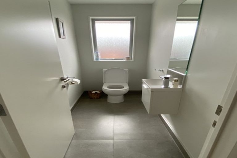 Photo of property in 9 Larmer Drive, Kumeu, 0810