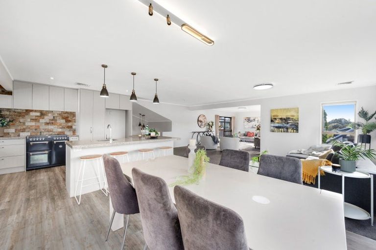 Photo of property in 12 Davita Place, Farm Cove, Auckland, 2012