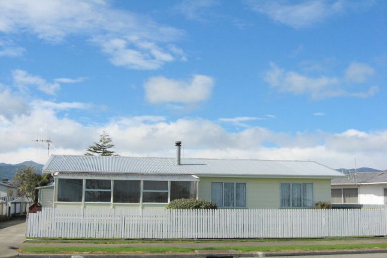 Photo of property in 9 Perth Street, Levin, 5510