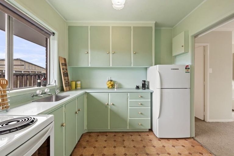 Photo of property in 2/149 Astley Avenue, New Lynn, Auckland, 0600