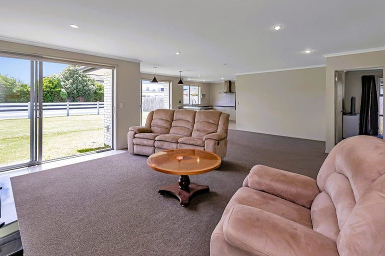 Photo of property in 20 Sando Way, One Tree Point, 0118