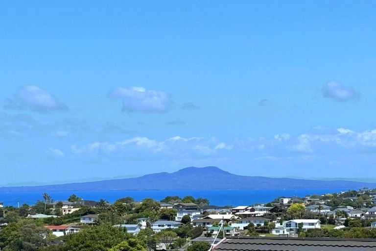 Photo of property in 155 Glenvar Road, Long Bay, Auckland, 0630