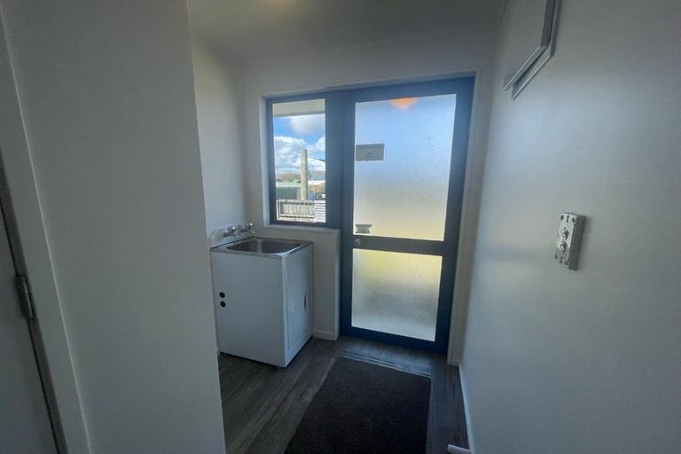 Photo of property in 1a Kent Road, Manurewa, Auckland, 2102