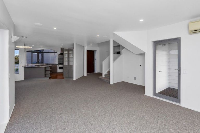 Photo of property in 237 One Tree Point Road, One Tree Point, 0118