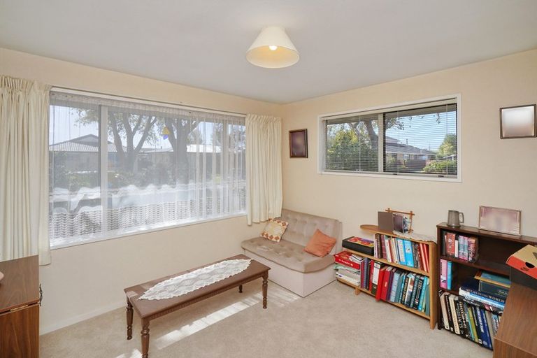 Photo of property in 6 Fenmere Place, Burwood, Christchurch, 8083