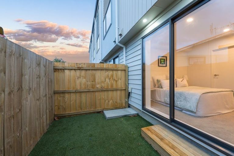 Photo of property in 3/11 Hereford Street, Te Atatu Peninsula, Auckland, 0610