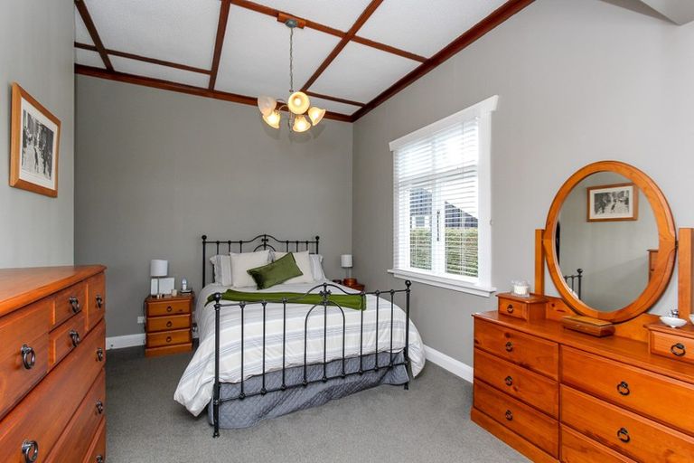 Photo of property in 31 Wallace Place, Westown, New Plymouth, 4310