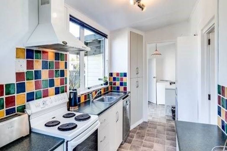 Photo of property in 20 Avenue Road, Greenmeadows, Napier, 4112