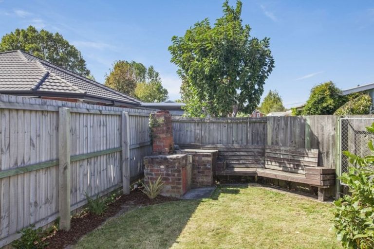 Photo of property in 12 Goldsmith Place, Waltham, Christchurch, 8023