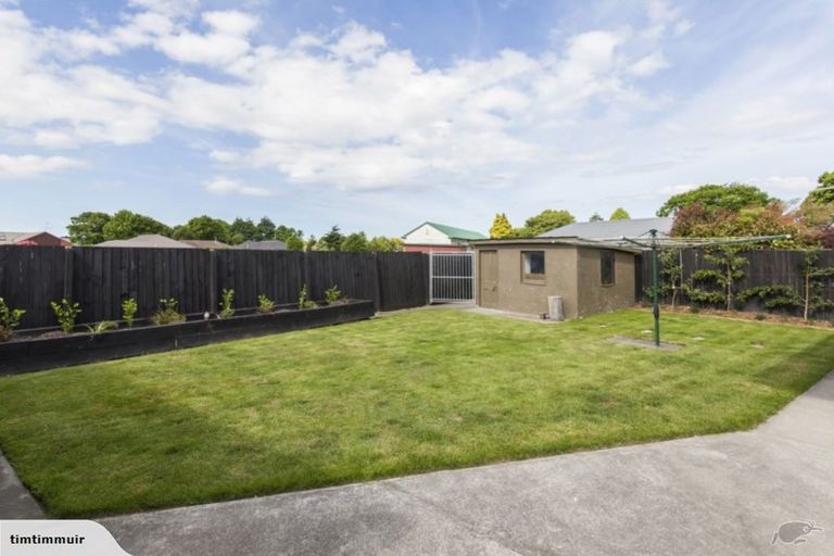 Photo of property in 20 Blossomdale Place, Bishopdale, Christchurch, 8053