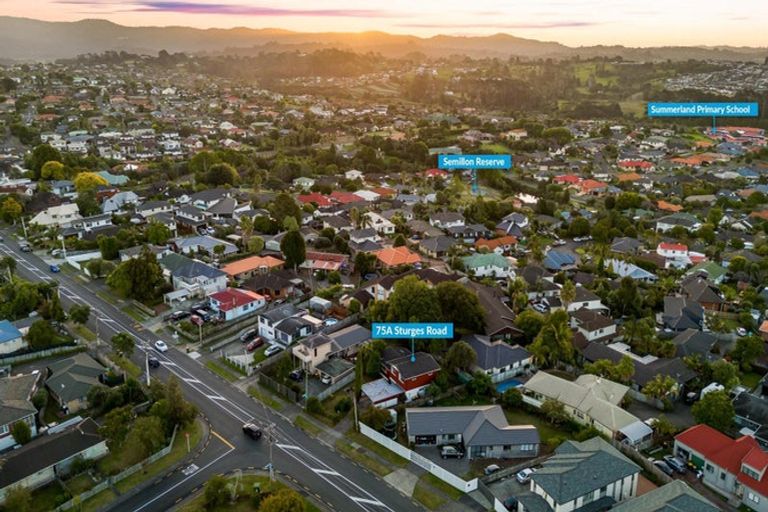 Photo of property in 75a Sturges Road, Henderson, Auckland, 0612