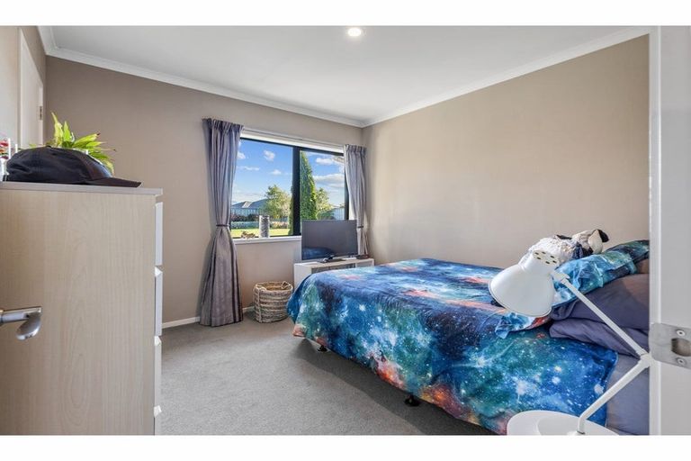 Photo of property in 38 Willowside Place, Amberley, 7410