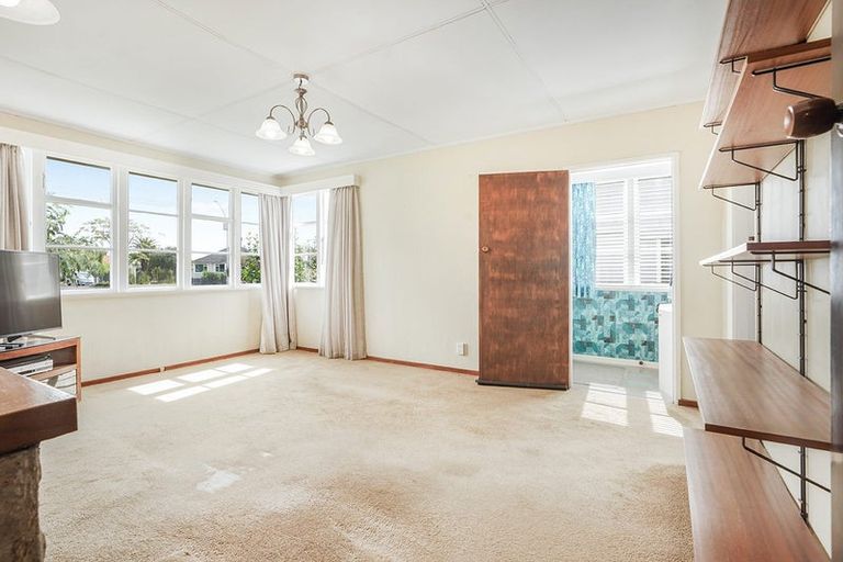 Photo of property in 1070 Heaphy Terrace, Fairfield, Hamilton, 3214