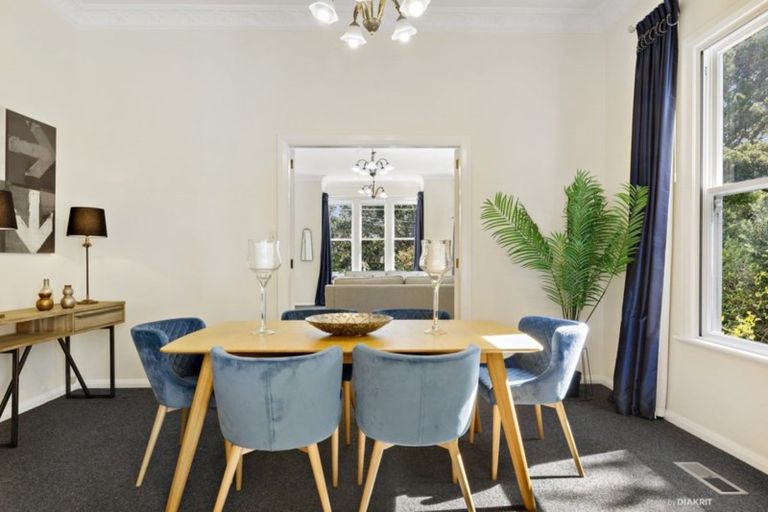 Photo of property in 18 North Terrace, Kelburn, Wellington, 6012