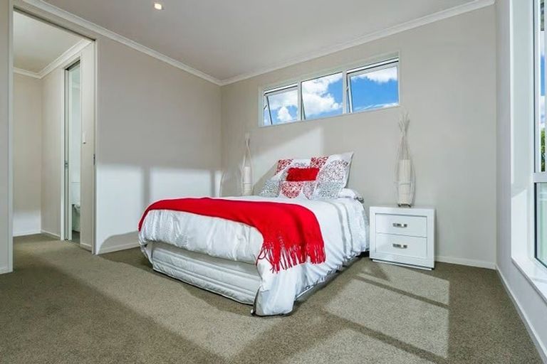 Photo of property in 44 Holdens Road, Henderson, Auckland, 0612