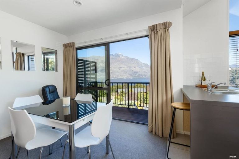 Photo of property in Arno Apartment, 9/8 Mckerrow Place, Sunshine Bay, Queenstown, 9300