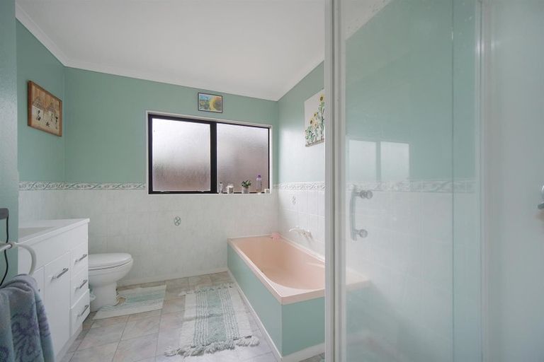 Photo of property in 7 Ifield Court, Burswood, Auckland, 2013