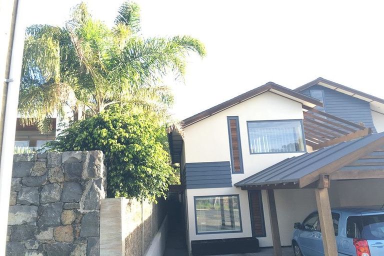 Photo of property in 160 Bleakhouse Road, Mellons Bay, Auckland, 2014