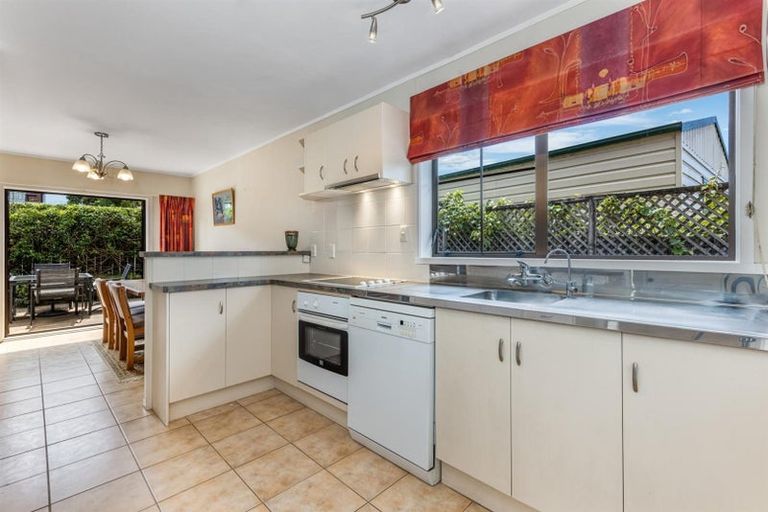 Photo of property in 1/34 Takapu Street, Henderson, Auckland, 0612