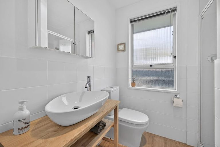Photo of property in 2/21a Domain Terrace, Spreydon, Christchurch, 8024