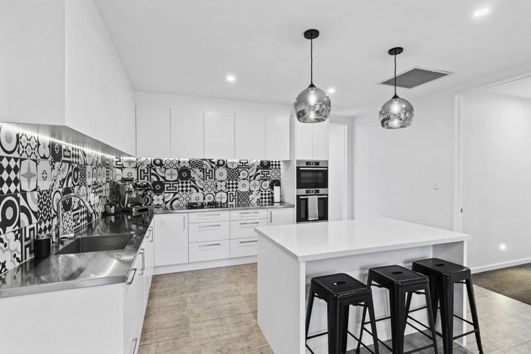 Photo of property in 46 Holiday Drive, Mairehau, Christchurch, 8052