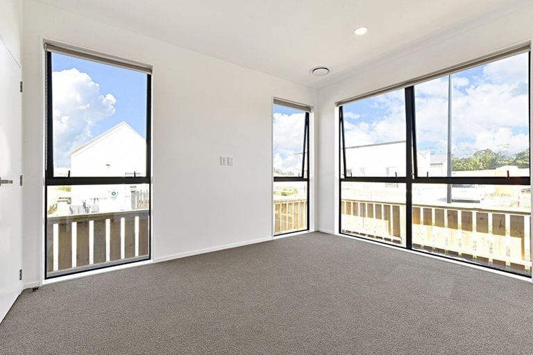 Photo of property in 1 Herekino Street, Westgate, Auckland, 0814