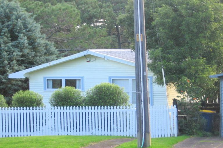 Photo of property in 70 Chorley Avenue, Massey, Auckland, 0614