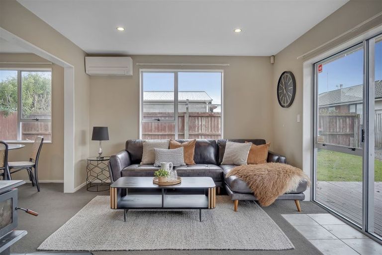 Photo of property in 2/40 Wilson Street, Islington, Christchurch, 8042