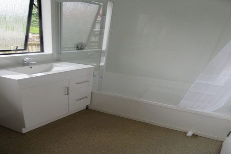 Photo of property in 31 Delaware Grove, Totara Park, Upper Hutt, 5018