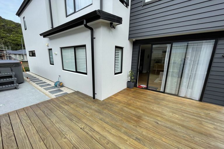 Photo of property in 105 Silverstream Road, Crofton Downs, Wellington, 6035