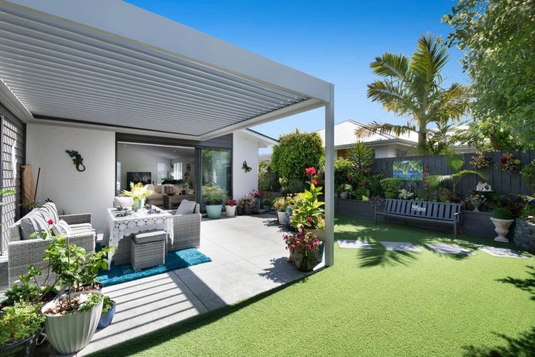 Photo of property in 6 Trevally Place, Snells Beach, 0920