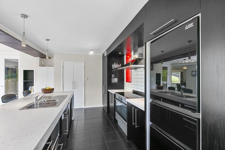 Photo of property in 80 Parkvale Road, Karori, Wellington, 6012