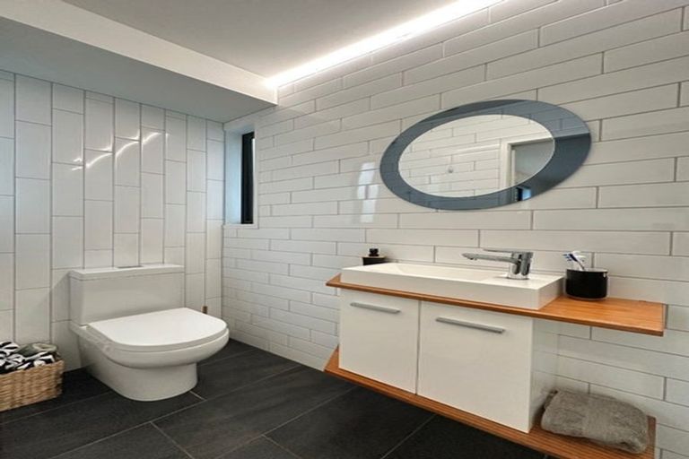 Photo of property in 2/383 Bucklands Road, Bucklands Beach, Auckland, 2012