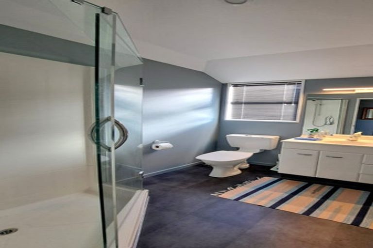 Photo of property in 17 Orlando Crescent, Waimairi Beach, Christchurch, 8083