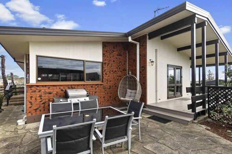 Photo of property in 39 Russleigh Drive, Dinsdale, Hamilton, 3204