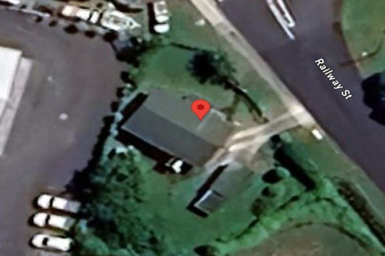 Photo of property in 28 Railway Street, Paeroa, 3600