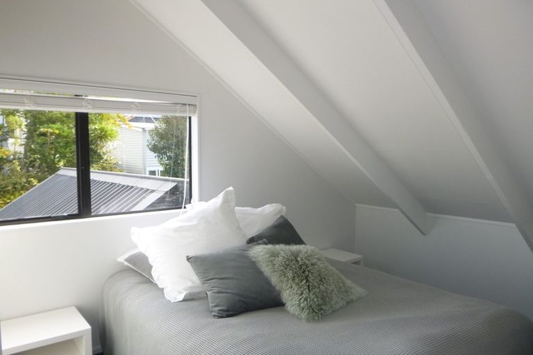 Photo of property in 31 Waimana Avenue, Northcote Point, Auckland, 0627