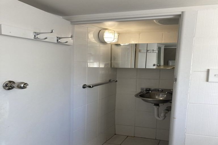 Photo of property in 89 East Coast Road, Castor Bay, Auckland, 0620