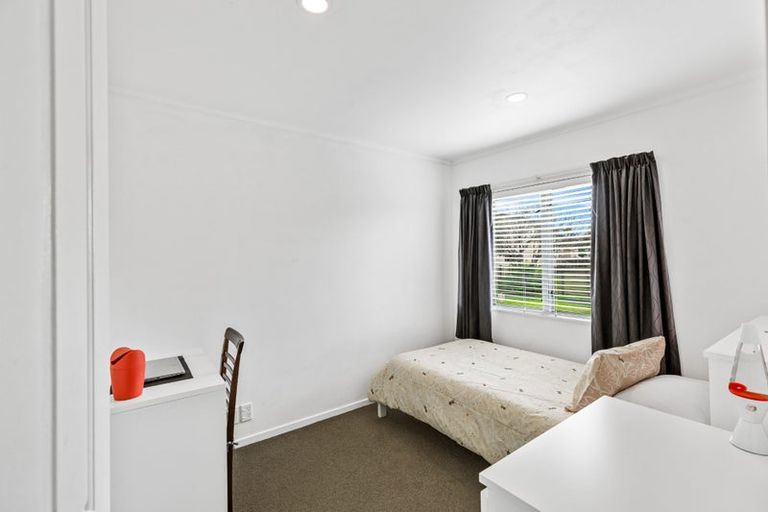 Photo of property in 5 Neta Grove, Henderson, Auckland, 0612