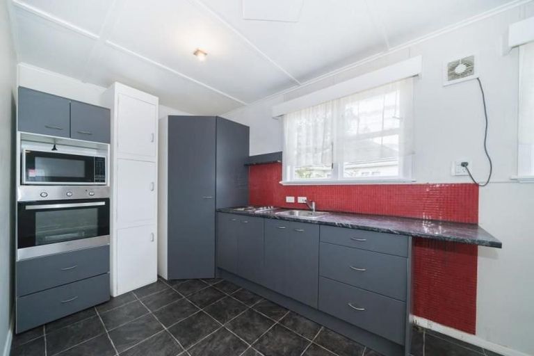 Photo of property in 33 Moheke Avenue, Roslyn, Palmerston North, 4414