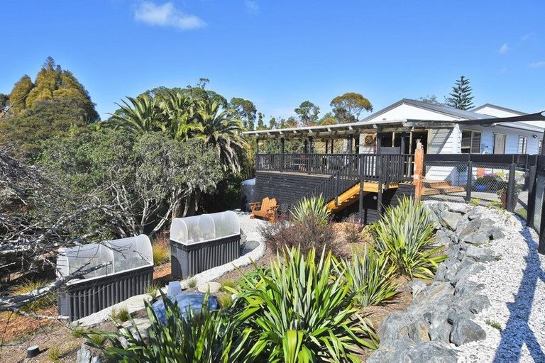 Photo of property in 57 Hauraki Road, Leigh, Warkworth, 0985