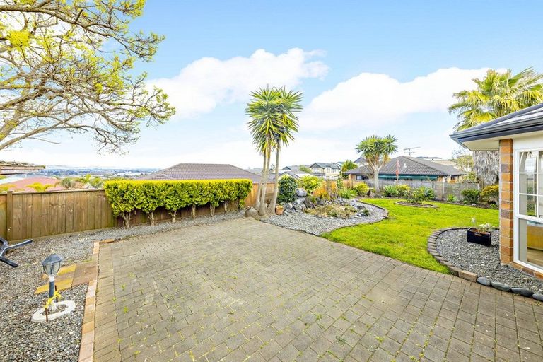 Photo of property in 19 Cairnsvale Rise, Manurewa, Auckland, 2105